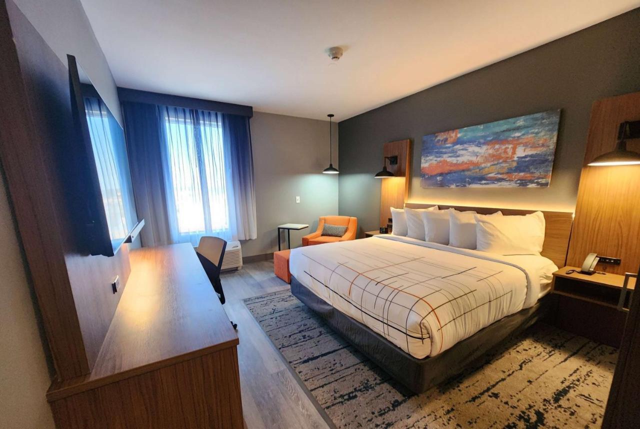 La Quinta Inn & Suites By Wyndham Del Rio Eksteriør bilde