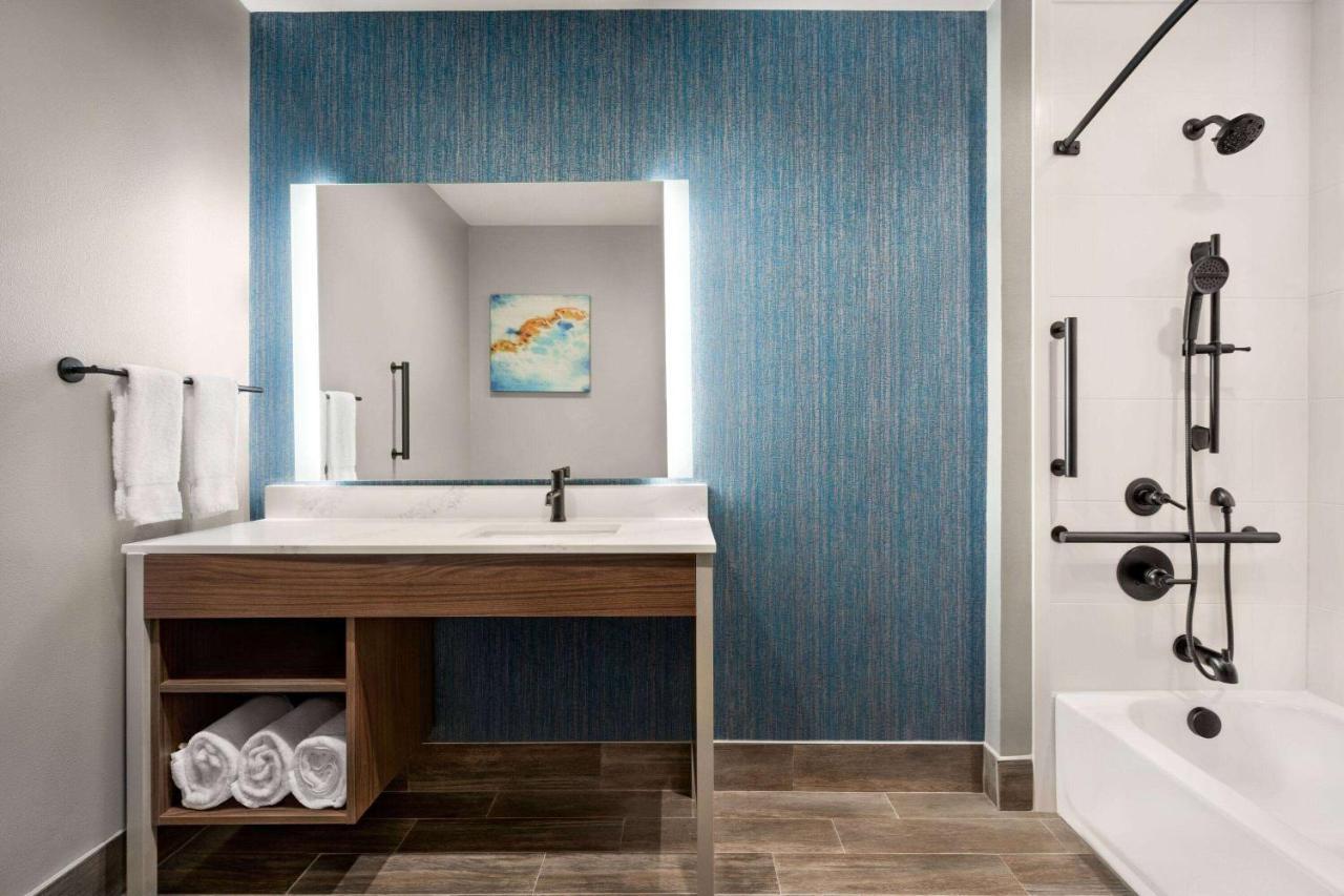 La Quinta Inn & Suites By Wyndham Del Rio Eksteriør bilde